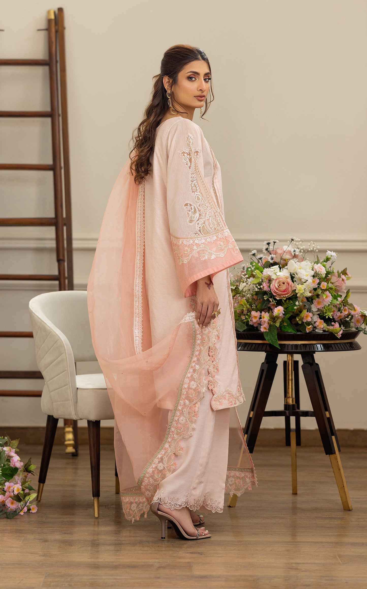 READY TO WEAR 3PC SUIT Design Code: 8722