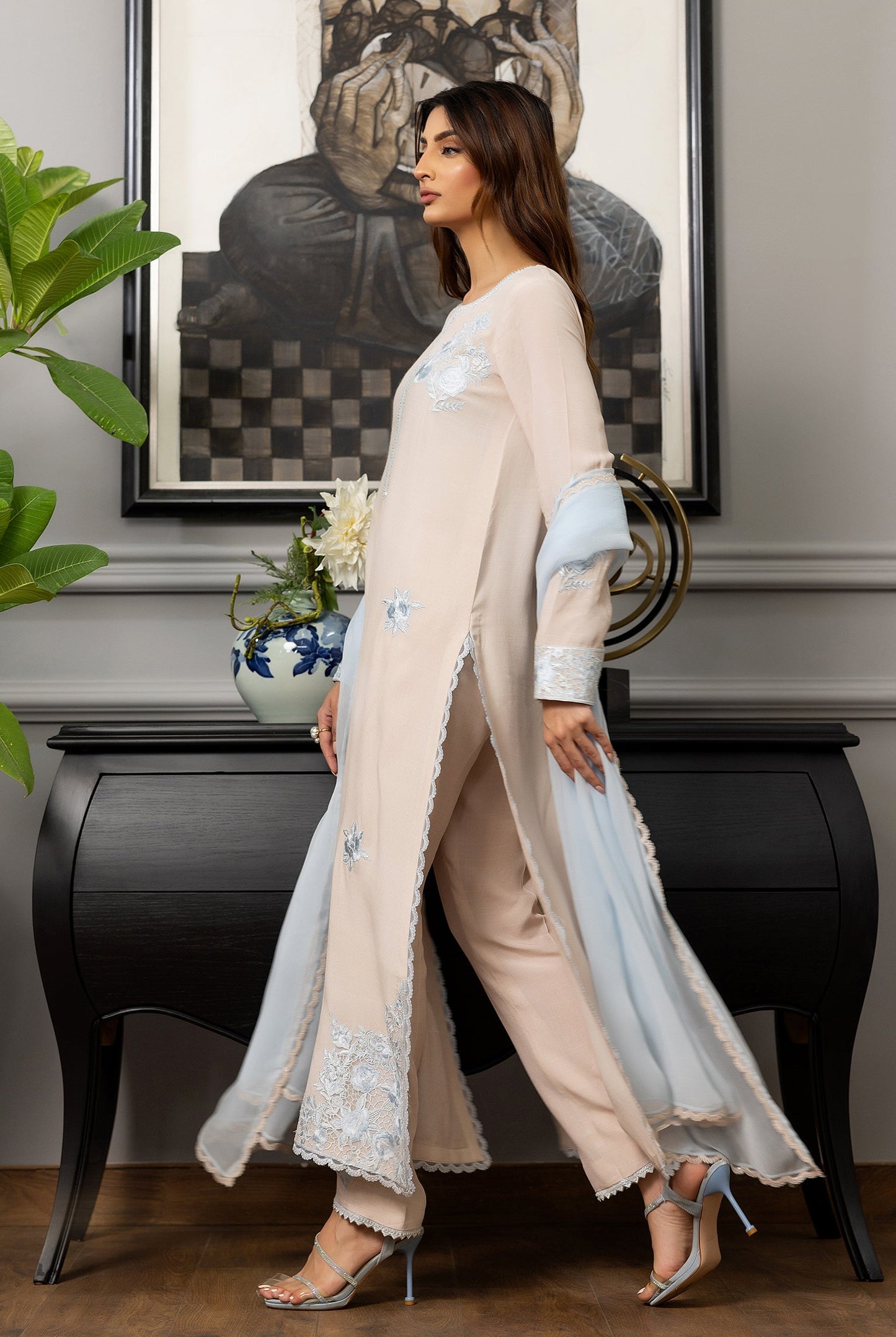READY TO WEAR 3PC SUIT Design Code: 8711
