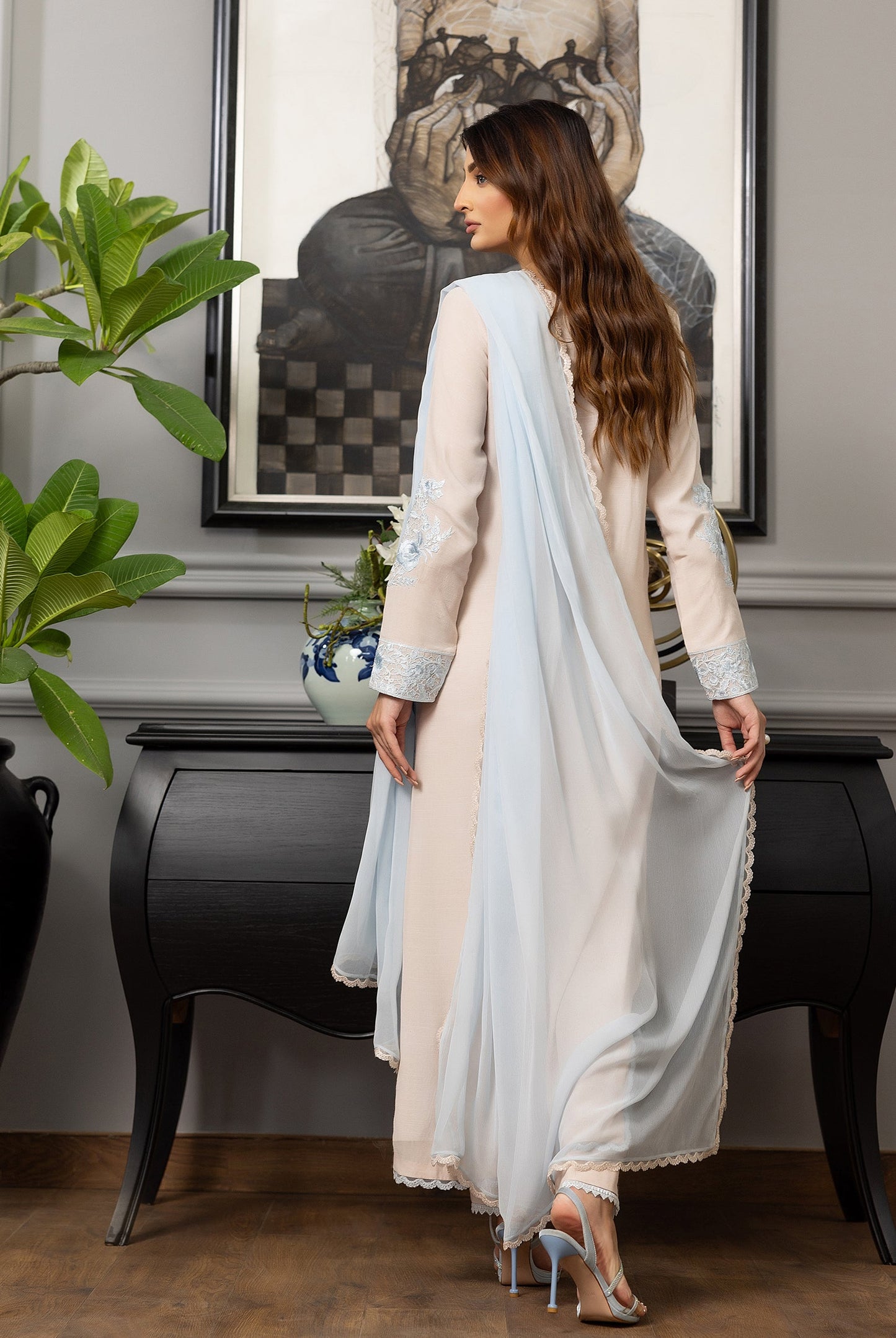 READY TO WEAR 3PC SUIT Design Code: 8711