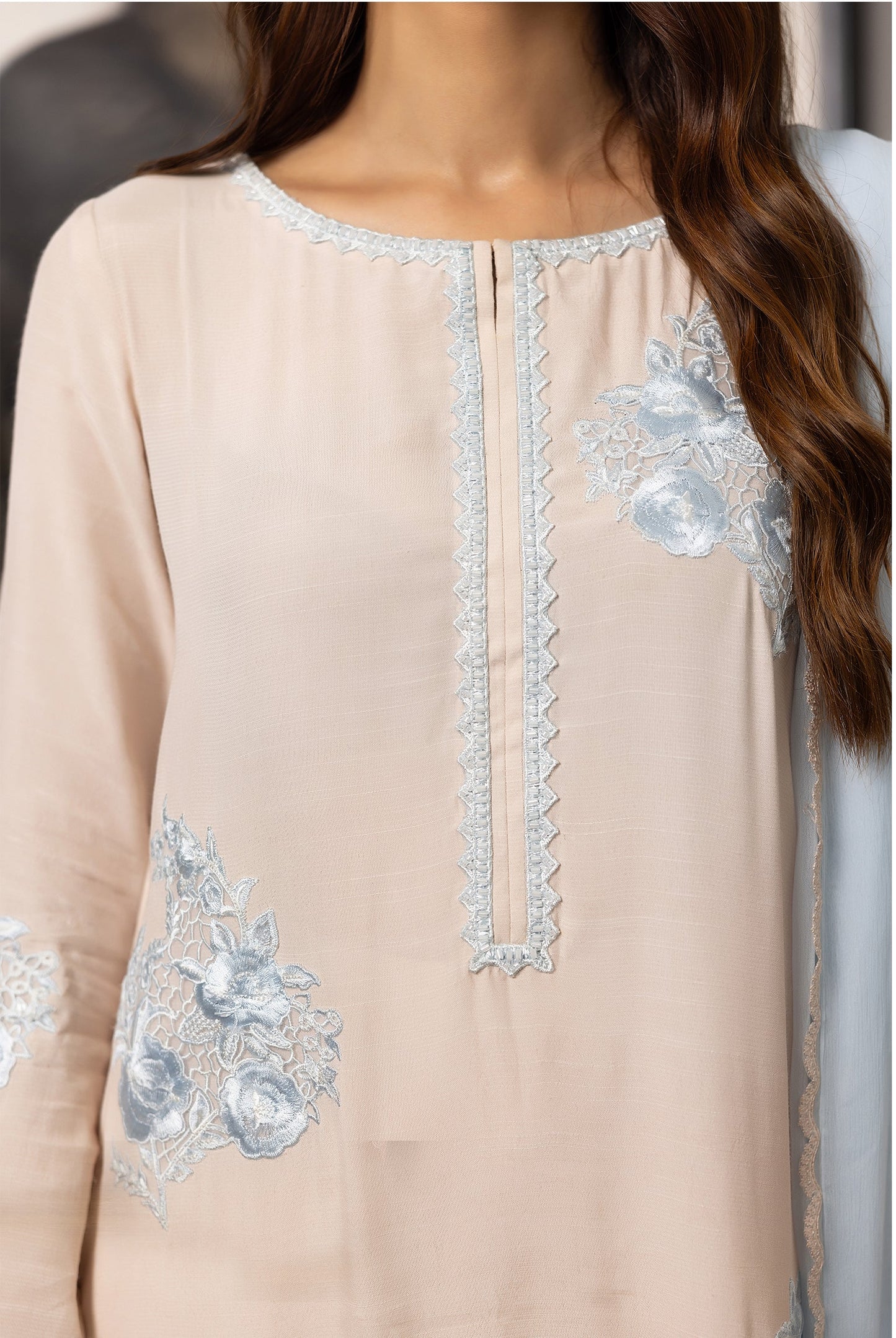 READY TO WEAR 3PC SUIT Design Code: 8711