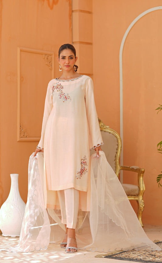 Beige Belle