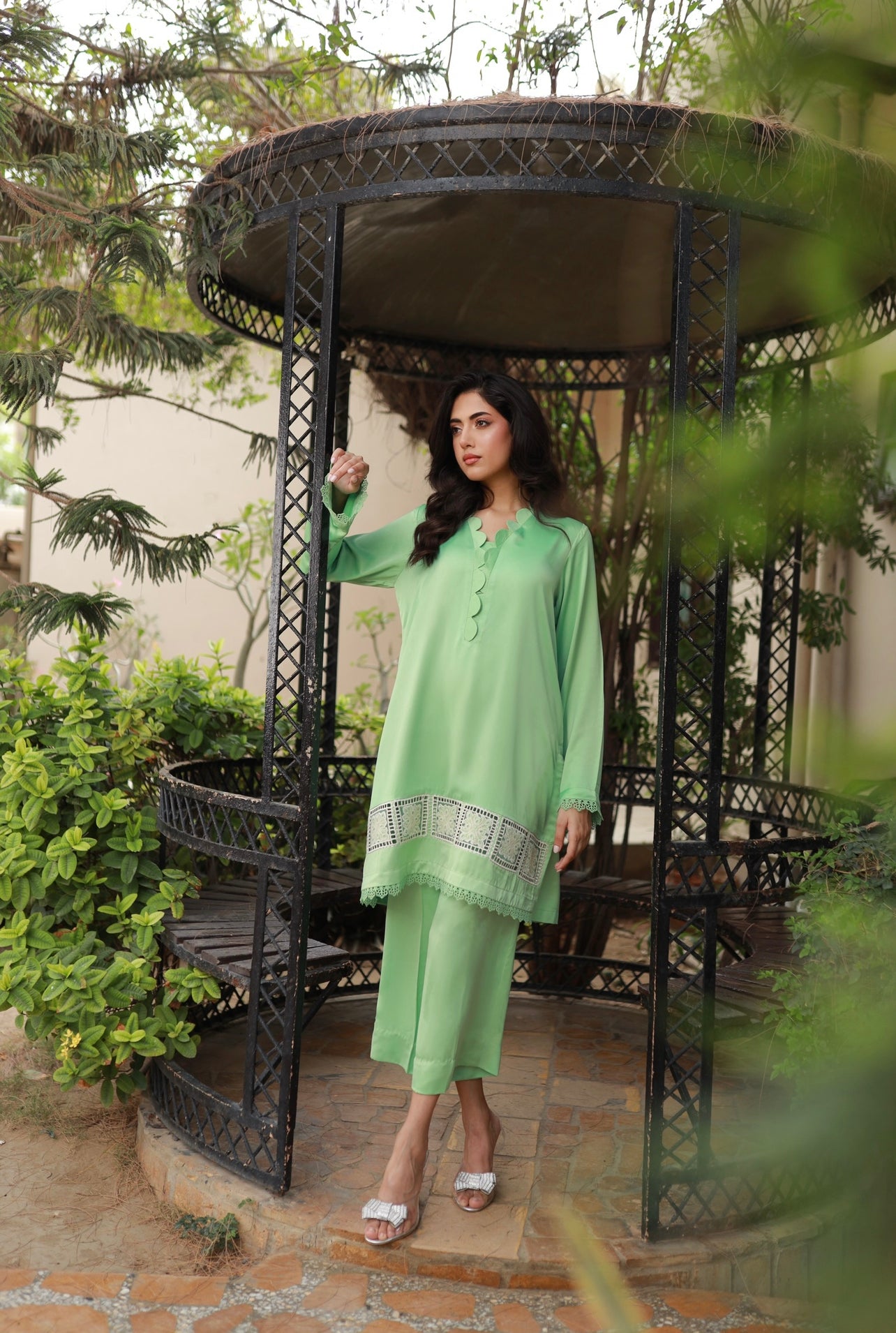 MINT GREEN